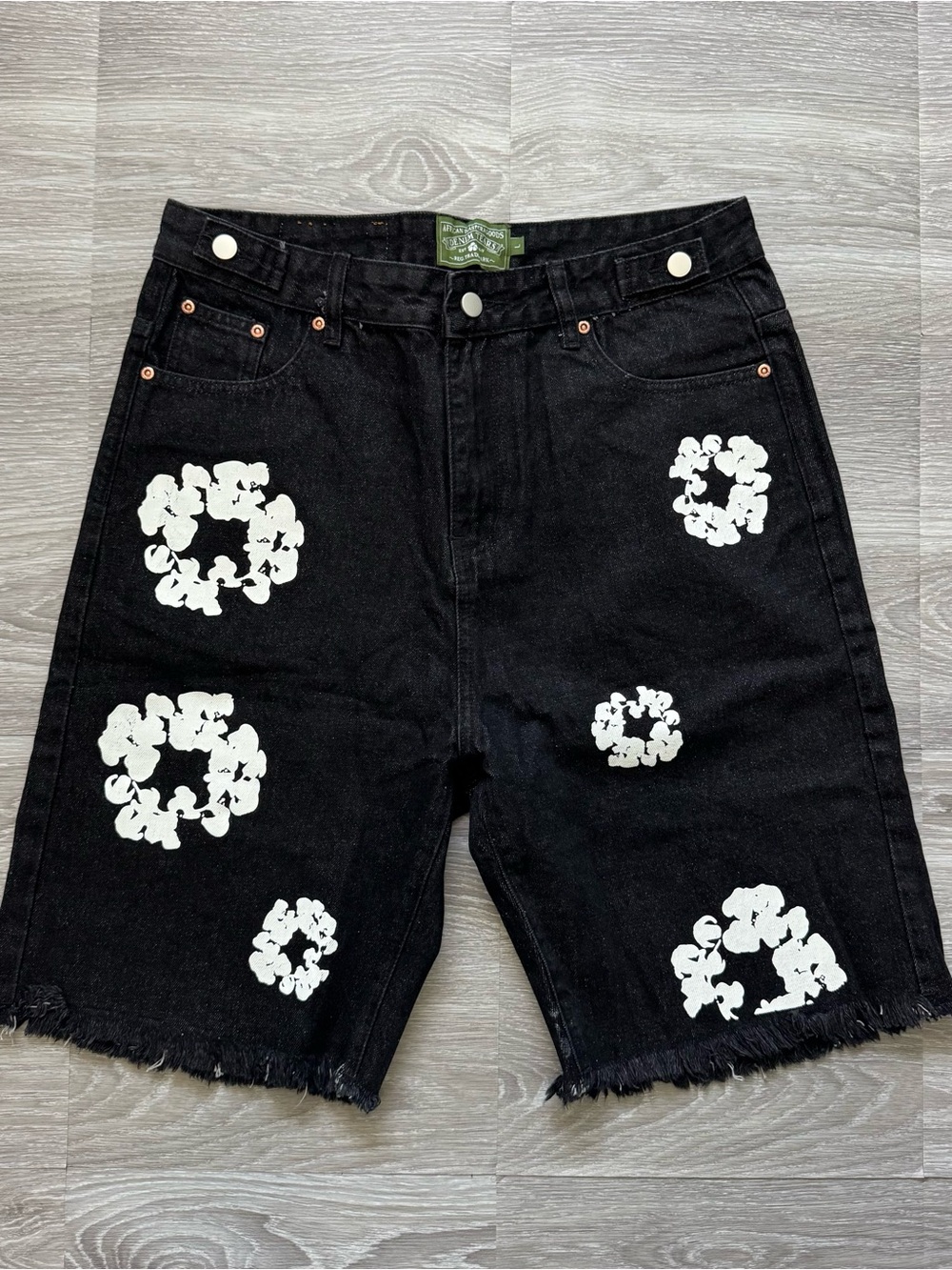 Denim Tears Black Floral Wreath Denim Shorts Size L New With Tags